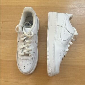 NEW White Nike Air Force 1